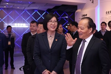 嘉興市委常委、組織部長(zhǎng)龔和艷到巨石調(diào)研