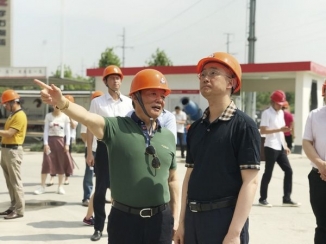嘉興市市長胡海峰到巨石督查工程項(xiàng)目建設(shè)